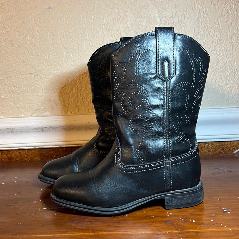 Boys cowboy boots Size 11